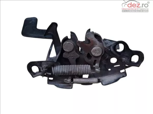 Incuietoare capota fata Nissan Juke 2010