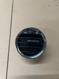 Gura Ventilatie Dreapta Fata Fiat 500 (312) 1 2 8v 51kw 69cp 2008 în Iasi, Iasi Dezmembrari