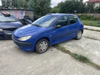 Dezmembrez Peugeot 206 1 1i 60cp 44kw An 2002