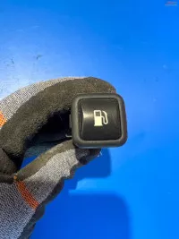 Buton Deschidere Rezervor Vw Volkswagen Bora 1 6 An 77kw Bcb 2002