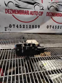 Broasca Portbagaj Mercedes S500 A2208000478