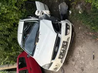 Vand Ford Focus Combi din 2005, avariat in fata, spate, lateral(e)