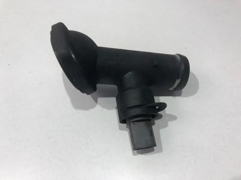 Flansa Termostat Volkswagen Volkswagen Passat B6 [2005 2010] 