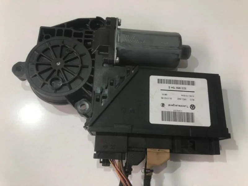 Motoras Macara Geam Dreapta Spate Volkswagen Volkswagen Touareg Generatia 1 7l