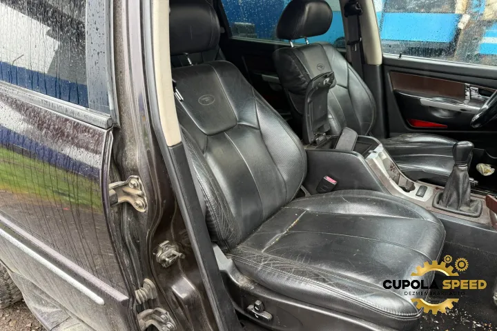 Scaun Fata Dreapta Piele (de Europa) Ssangyong Rexton Y250 [2006 2012] 
