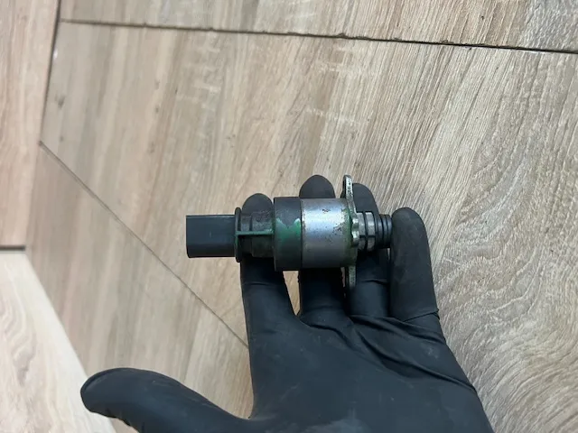 Regulator Presiune Combustibil Pe Rampa 0928400691 Nissan Qashqai J10 [2007 